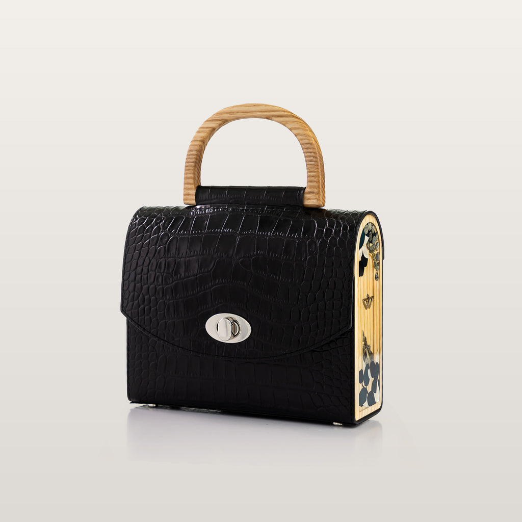 АВРОРА ЧОРНІ КАМЕНІ